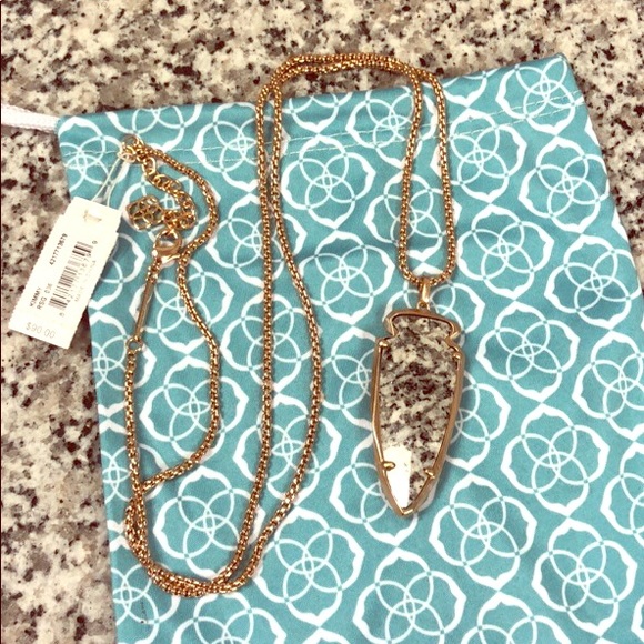 Kendra Scott Jewelry - Kendra Scott Kimmy necklace in rose gold